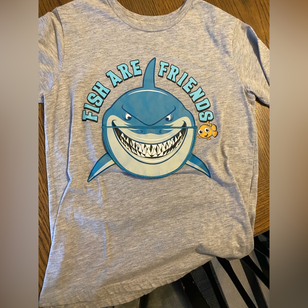 Disney Finding Nemo T shirt